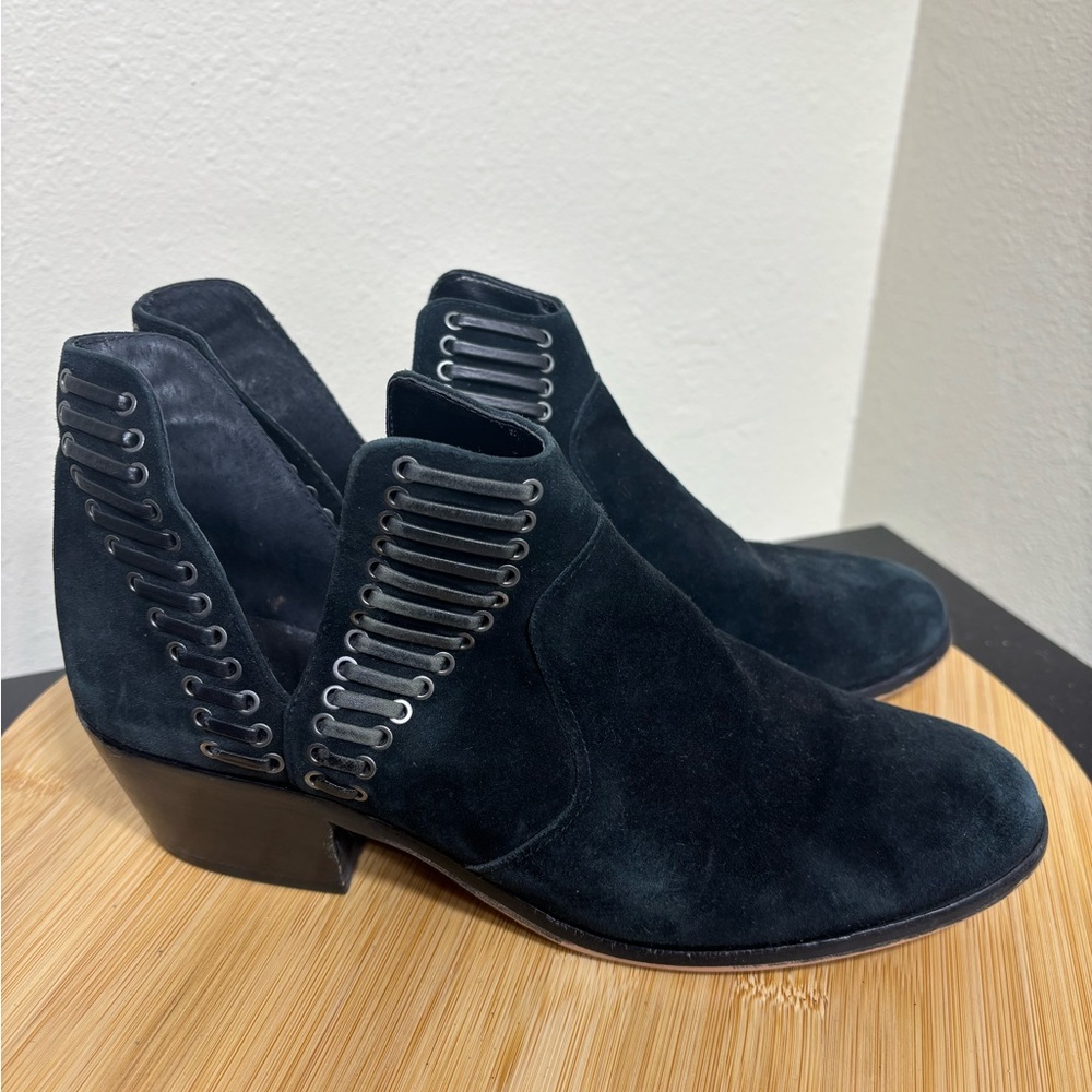 Vince Camuto Pevista Booties Size 9 Black Suede Leather Laced Cutout Ankle Boots
